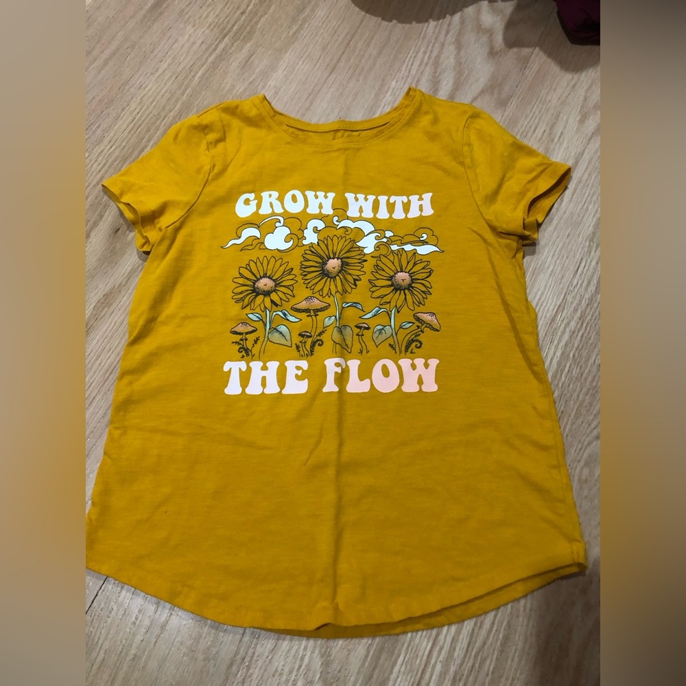 Cat and Jack T shirt